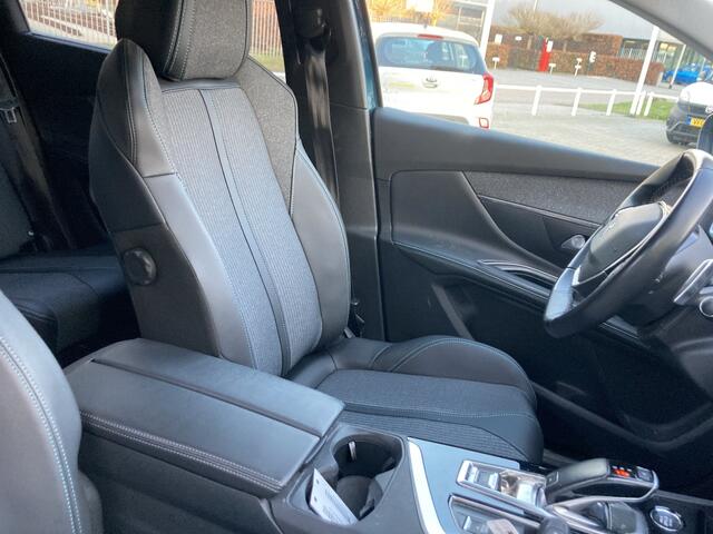 Peugeot 5008 1.2 PT Allure 7 Persoons Automaat Trekhaak Navi