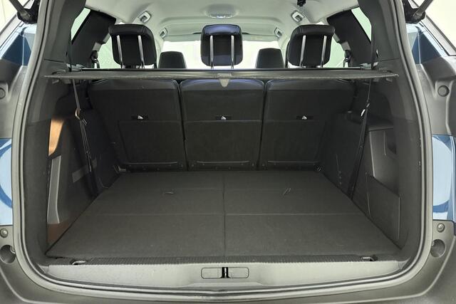 Peugeot 5008 1.2 PureTech Allure 130 PK | Handgeschakeld | Trekhaak | Cruise Control | Climate Control | Navigatie | Mirror Screen | Dealer onderhouden | 1e eigenaar