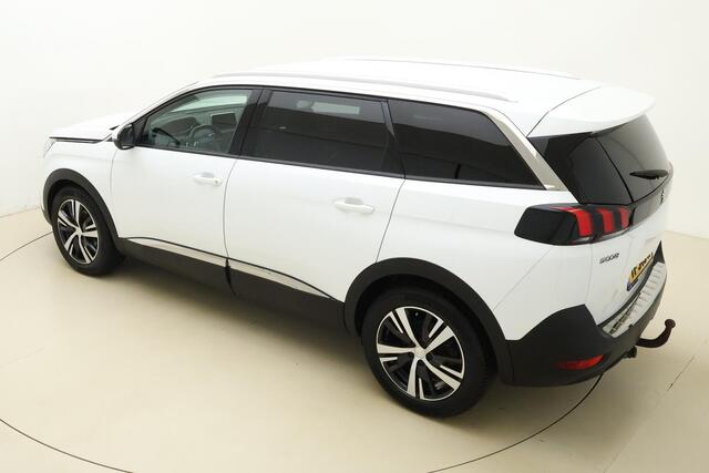 Peugeot 5008 1.2 PureTech Allure 130 PK | Automaat | Trekhaak | Parkeersensor | 7-Zits | Camera | Navigatie | Cruise Control | Airco | DAB+ | Getinte ramen