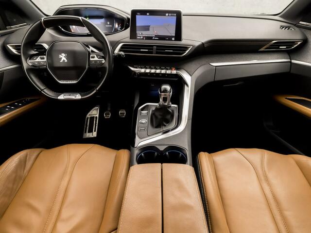 Peugeot 5008 1.2 PureTech GT-Line Deluxe (PANORAMADAK, APPLE CARPLAY, GROOT NAVI, 360 CAMERA, FOCAL AUDIO, BRUIN LEDER, KEYLESS, ELEK ACHTERKLEP, NIEUWSTAAT)