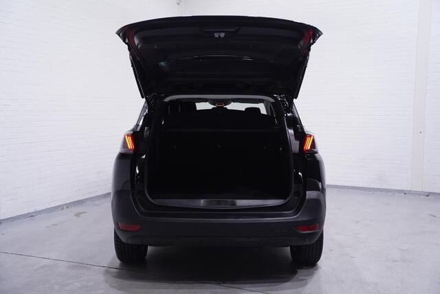 Peugeot 5008 1.5 HDI 7-pers. climate-controle cruise-controle LED-verlichting 17"-lmv PDC achter private-glas Navigatie camera dakrails STYLE-Pack
