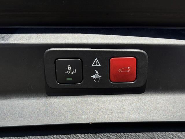 Peugeot 5008 1.2T 130pk Automaat GT | Elektrische achterklep | Black Pack | 19'' velgen | Achteruitrijcamera | 7 Persoons