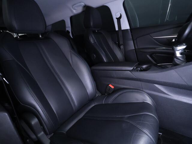 Peugeot 5008 1.2 PureTech Allure [TREKHAAK, APPLE CARPLAY, ANDROID AUTO, CRUISE CONTROL, SFEERVERLICHTING, 360 CAMERA, PDC V+A, 7-ZITTER, NIEUWSTAAT]