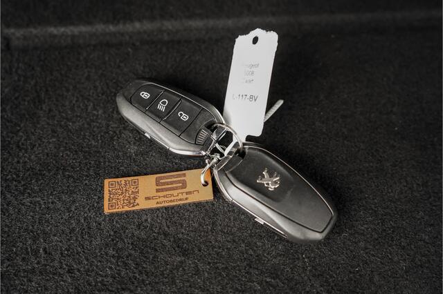 Peugeot 5008 1.2 PureTech Allure Pack CarPlay Camera Stoelverw 18"