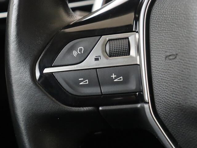 Peugeot 5008 1.2 PureTech Allure 130PK 7p | Keyless Entry | Navigatie | Camera | LED | Elektrische achterklep!