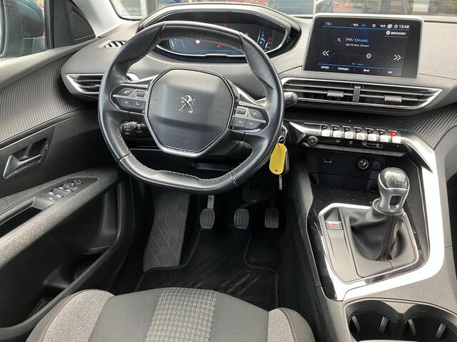 Peugeot 5008 1.2 PureTech Active | Schade | Export / Handel