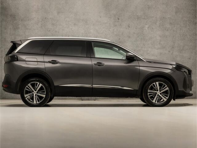 Peugeot 5008 1.2 PureTech Allure Sport 7 Persoons (APPLE CARPLAY, GROOT NAVI, 360 CAMERA, LEDER, ADAPTIVE CRUISE, SPORTSTOELEN, ELEK ACHTERKLEP, KEYLESS, GETINT GLAS, SFEERVERLICHTING, NIEUWSTAAT)