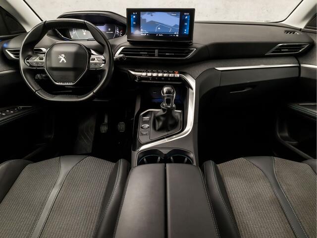 Peugeot 5008 1.2 PureTech Allure Sport 7 Persoons (APPLE CARPLAY, GROOT NAVI, 360 CAMERA, LEDER, ADAPTIVE CRUISE, SPORTSTOELEN, ELEK ACHTERKLEP, KEYLESS, GETINT GLAS, SFEERVERLICHTING, NIEUWSTAAT)