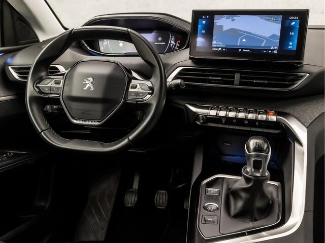 Peugeot 5008 1.2 PureTech Allure Sport 7 Persoons (APPLE CARPLAY, GROOT NAVI, 360 CAMERA, LEDER, ADAPTIVE CRUISE, SPORTSTOELEN, ELEK ACHTERKLEP, KEYLESS, GETINT GLAS, SFEERVERLICHTING, NIEUWSTAAT)