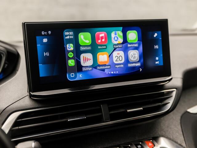 Peugeot 5008 1.2 PureTech Allure Sport 7 Persoons (APPLE CARPLAY, GROOT NAVI, 360 CAMERA, LEDER, ADAPTIVE CRUISE, SPORTSTOELEN, ELEK ACHTERKLEP, KEYLESS, GETINT GLAS, SFEERVERLICHTING, NIEUWSTAAT)