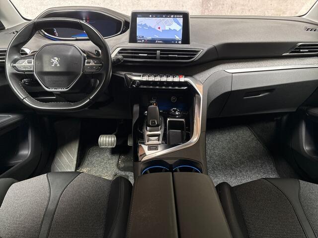 Peugeot 5008 1.2 PureTech Sport 7 Persoons Automaat (APPLE CARPLAY, GROOT NAVI, LEDER, KEYLESS, DRIVE MODE, SPORTSTOELEN, GETINT GLAS, PARKEERSENSOREN, NIEUWE APK, NIEUWSTAAT)