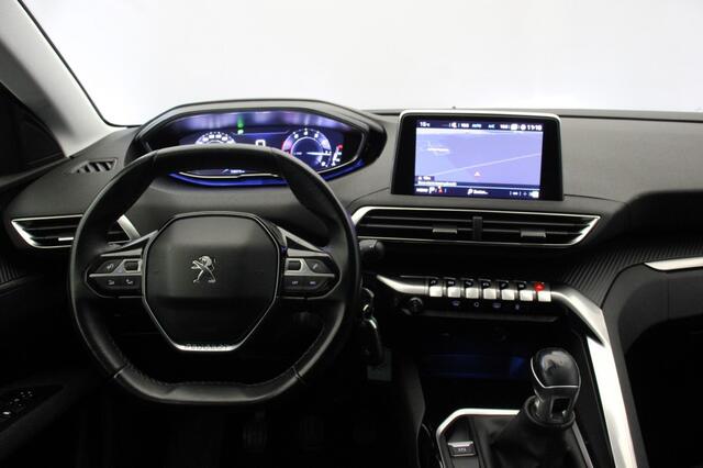Peugeot 5008 1.2 PureTech Allure 7 Persoons - Trekhaak, Digitaal Cockpit, Carplay