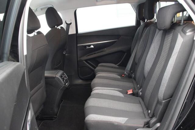 Peugeot 5008 1.2 PureTech Allure 7 Persoons - Trekhaak, Digitaal Cockpit, Carplay