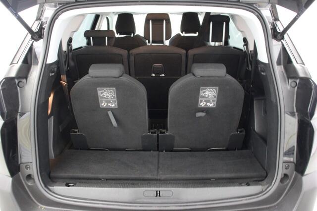 Peugeot 5008 1.2 PureTech Allure 7 Persoons - Trekhaak, Digitaal Cockpit, Carplay