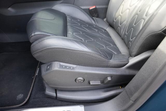 Peugeot 5008 1.2 PURET. GT Line / 7 Persoons /Massage stoelen / Carplay / Trekhaak