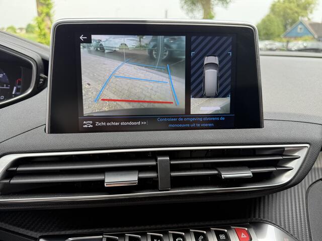 Peugeot 5008 1.2 PureTech Blue Lease Executive ** Trekhaak ** 7-persoons ** Navigatie ** NAP!!