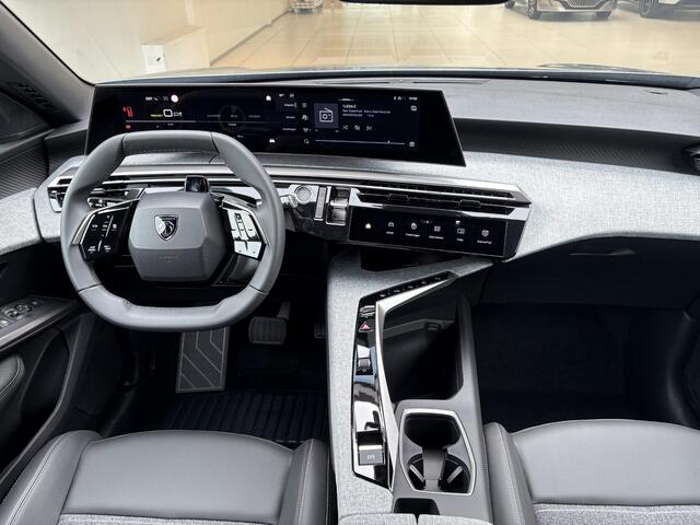 Peugeot 5008 e-5008 Allure Avantage 73 kWh | Tot 8 jaar garantie | Camera | Apple Carplay/Android Auto | 19 inch velgen