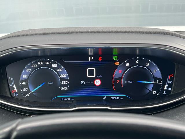 Peugeot 5008 BWJ 11-2019 | 1.2PT 131PK Executive AUTOMAAT | TREKHAAK | LEER | CAMERA A | CLIMA | NAVI | CRUISE | PRIVACY GLASS | PDC 2X