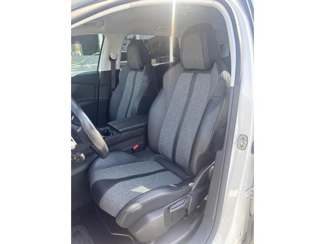 Peugeot 5008 1.2 PureTech Allure |Dealer Onderhouden|Camera|Navi|