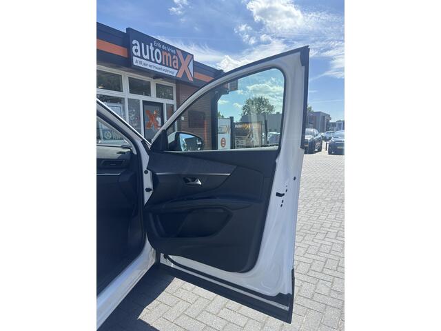 Peugeot 5008 1.2 PureTech Allure |Dealer Onderhouden|Camera|Navi|