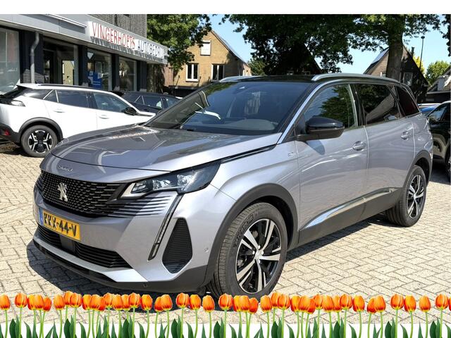 Peugeot 5008 Benzine 130 Pk ** Automaat ** Luxe GT * 7-Persoons * * Adaptive Cruise Control * Navigatie af fabriek + Apple Carplay / Android Auto * Stoelverwarming * 1/2 Lederen interieur * Achteruitrij Camera * Climate Control * Full Led Verlichting * Dod Vingerhoet