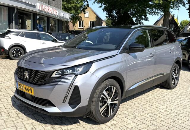 Peugeot 5008 Benzine 130 Pk ** Automaat ** Luxe GT * 7-Persoons * * Adaptive Cruise Control * Navigatie af fabriek + Apple Carplay / Android Auto * Stoelverwarming * 1/2 Lederen interieur * Achteruitrij Camera * Climate Control * Full Led Verlichting * Dod Vingerhoet