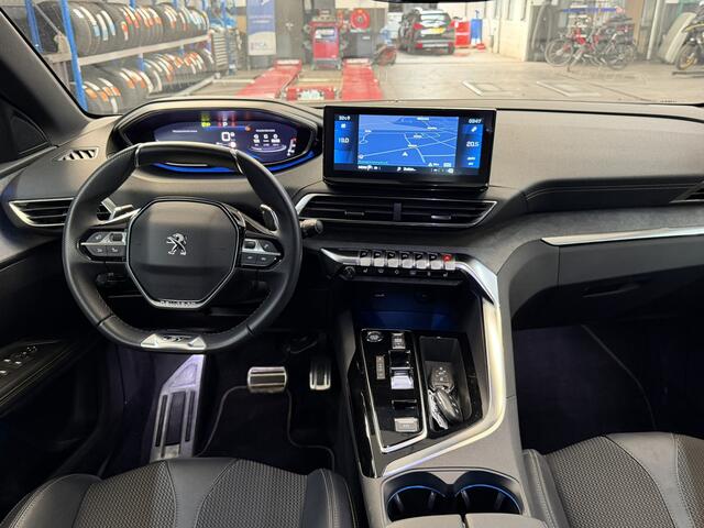 Peugeot 5008 Benzine 130 Pk ** Automaat ** Luxe GT * 7-Persoons * * Adaptive Cruise Control * Navigatie af fabriek + Apple Carplay / Android Auto * Stoelverwarming * 1/2 Lederen interieur * Achteruitrij Camera * Climate Control * Full Led Verlichting * Dod Vingerhoet