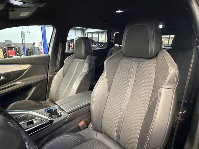 Peugeot 5008 Benzine 130 Pk ** Automaat ** Luxe GT * 7-Persoons * * Adaptive Cruise Control * Navigatie af fabriek + Apple Carplay / Android Auto * Stoelverwarming * 1/2 Lederen interieur * Achteruitrij Camera * Climate Control * Full Led Verlichting * Dod Vingerhoet