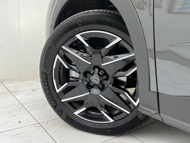 Peugeot 5008 Hybrid 145pk DCS-6 Automaat GT | Navigatie | Airconditioning ECC | Elek achterklep | 7 Persoons | Draadloos Apple Carplay & Android Auto | Isofix Bevestigingspunten | Lichtmetalen Velgen | Verschuifbare stoelen middelste zitrij | Dodehoek Detectie | Zeer 