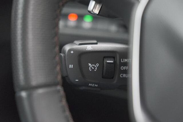 Peugeot 5008 PureTech 130 EAT8 GT | 7 Zitplaatsen | Schuif-/Kanteldak | Camera | Adaptieve Cruise Control