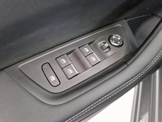 Peugeot 508 SW 1.6 HYbrid 180 GT 7,4 kW boordlader | Alcantara | Navigatie | Achteruitrijcamera | Adaptive Cruise Control | AGR stoelen