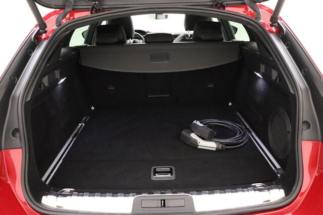 Peugeot 508 SW 1.6 HYbrid Première 225pk | glazen Schuifdak | Trekhaak | Adaptive Cruise Control | Focal | Stoelverwarming