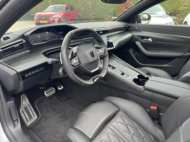 Peugeot 508 SW 1.6 HYbrid 180 GT | Facelift Model | Meest Complete Uitvoering | Volledig Lederen Bekleding | Glazen Panorama Schuif-/Kanteldak | Stoelverwarming & Massage | Plug-In Hybride Automaat | 360 Graden Camera | Navigatie | Climate Control | Adaptieve Cruise