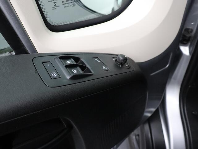 Peugeot BOXER 2.2BlueHDi 165PK L2H1 Zwaar | Leder | 3000Kg Trekhaak | Navigatie | Camera | Betimmering | Airco | Cruise