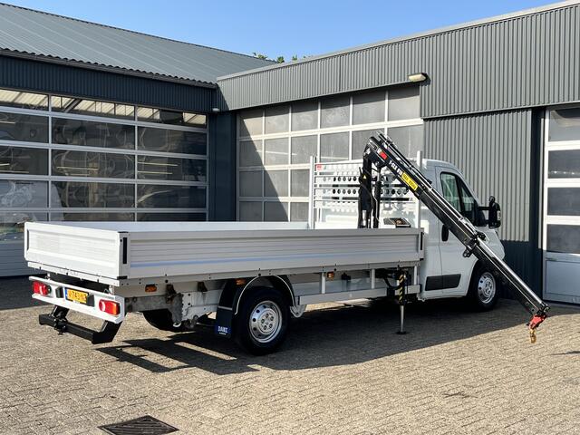 Peugeot BOXER 335 2.0 HDI 420cm Laadbak Pick-up Open laadbak Hiab 018T laadkraan Airco Stuurwielbediening Trekhaak 3000kg trekgewicht 3-persoons Euro 6 P-up