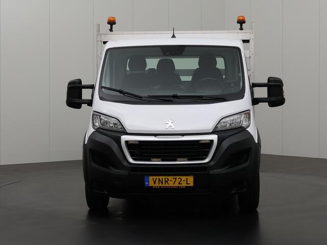 Peugeot BOXER 2.2BlueHDi 165pk Open Laadbak 4.20 Meter | Airco | Camera | 3-Persoons | 3000Kg Trekhaak