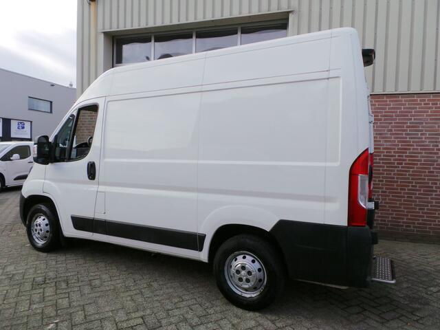 Peugeot BOXER 333 2.0 BlueHDI L1H2 Premium Airco,Cruise,navigatie,Camera,Enz Bedrijfswageninrichting