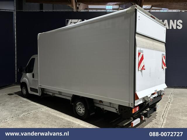 Peugeot BOXER 2.2 BlueHDi 141pk Bakwagen Laadklep Euro6 Airco | Cruisecontrol | 985kg laadvermogen Bijrijdersbank