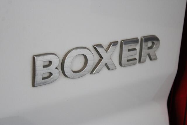 Peugeot BOXER 330 2.2 BlueHDi 140 L2H2 Premium | Incl. 12 maanden garantie | Cruise control | Parkeercamera | Airco | Bluetooth | DAB Radio | Start/stop systeem | Multifunctioneel stuurwiel |