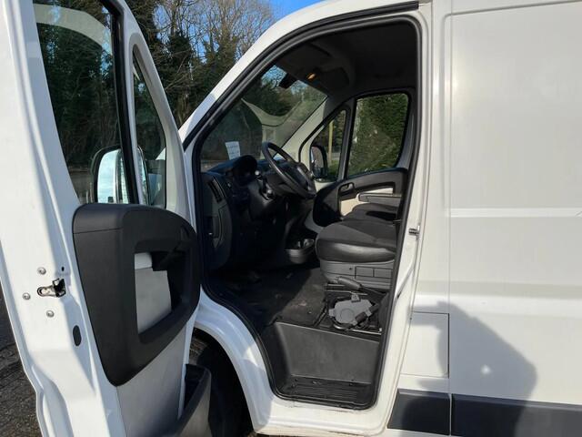 Peugeot BOXER 330 2.0 BlueHDI L2H1 Pro