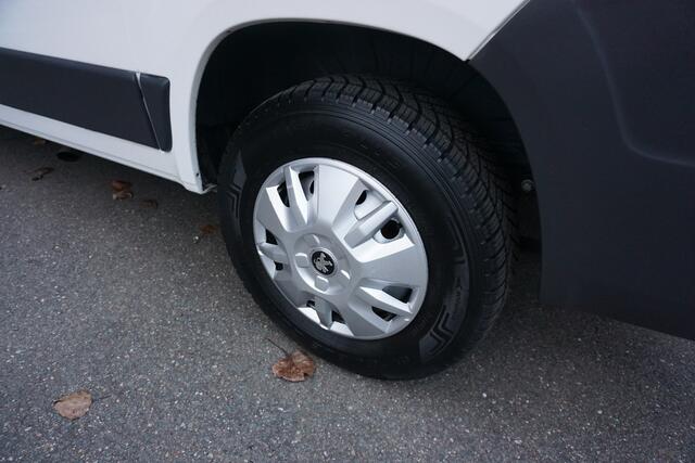 Peugeot BOXER 131pk Euro6 L1H1 Pro Navi Camera Trekhaak Cruise control Imperiaal