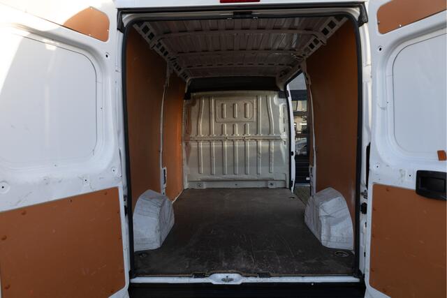 Peugeot BOXER 330 2.2 BlueHDi 120 L2H2 Premium ?NAV?Cr.Control