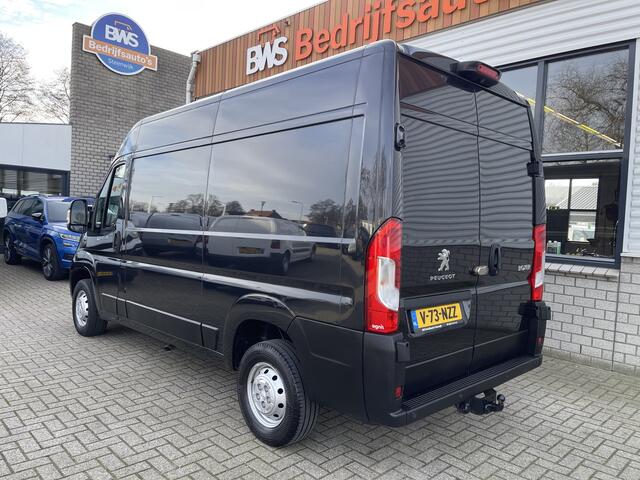 Peugeot BOXER 335 2.2 BlueHDi 165pk L2H2 Premium / vaste prijs rijklaar ¤ 16.950 ex btw / lease vanaf ¤ 285 / airco / cruise / navigatie / euro 6 / bpm vrij / trekhaak 2500 kg !