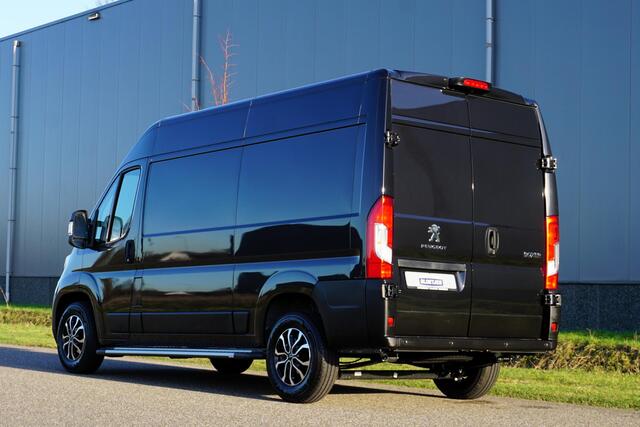 Peugeot BOXER 2.2 BlueHDi 165 L2H2 3.5t in Nieuwstaat |165 pk |Camera |Cruise |Navi |Climate |Geveerde stoel |Carplay |3500 KG |EURO6D |2e airbag