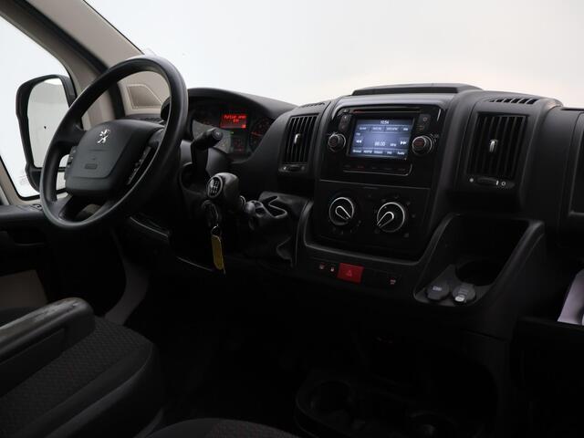 Peugeot BOXER 330 2.0 BLUEHDI 130 PK EURO 6 + CAMERA | TREKHAAK | NAVIGATIE | CRUISE | AIRCO