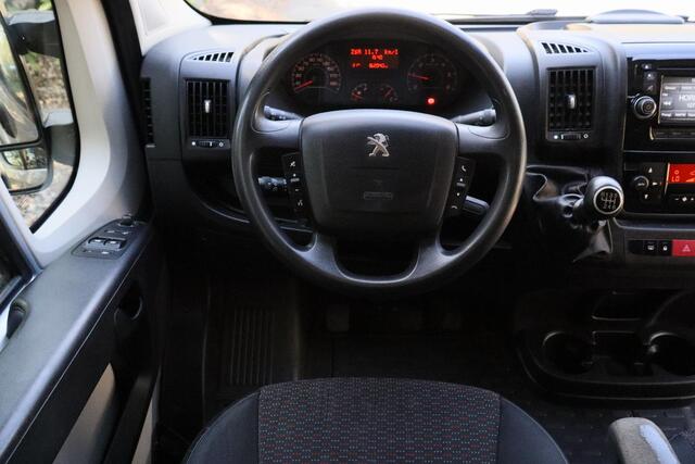 Peugeot BOXER 330 2.0 BlueHDI L1H1 Premium Pack 2018 | Airco | Navigatie | Trekhaak | Cruise Control | Achteruitrij Camera | Clima | Boekjes | Nationale Autopas