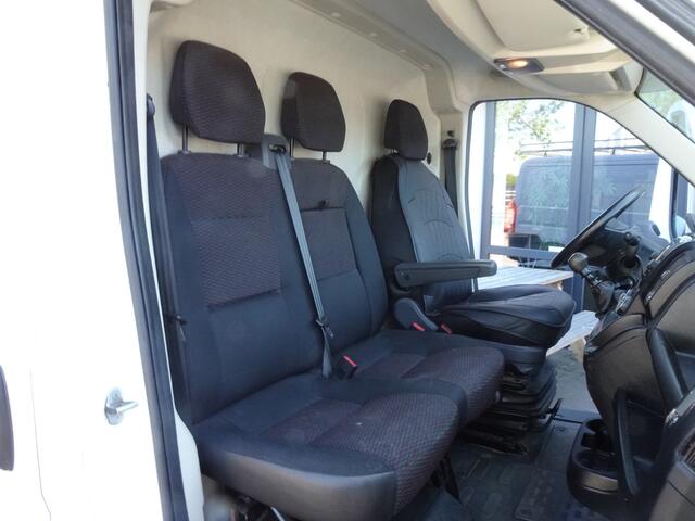 Peugeot BOXER 330 2.0 BlueHDI L2H1 Premium