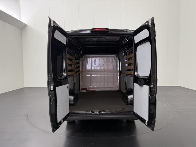 Peugeot BOXER 2.2 BlueHDi 120PK L2H2 Premium | Euro 6 | Multimedia | Camera | Airco | Cruise | 3-Zits