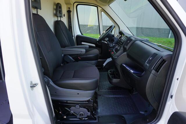 Peugeot BOXER 335 2.2 BlueHDi 165 L3H2 Premium Mobiele Werkplaats |Sortimo inrichting |Wandstroom |2 stoelen |2 airbags |Camera |Standkachel |Verwarmde stoelen |EURO6D |165 pk |1e eigenaar