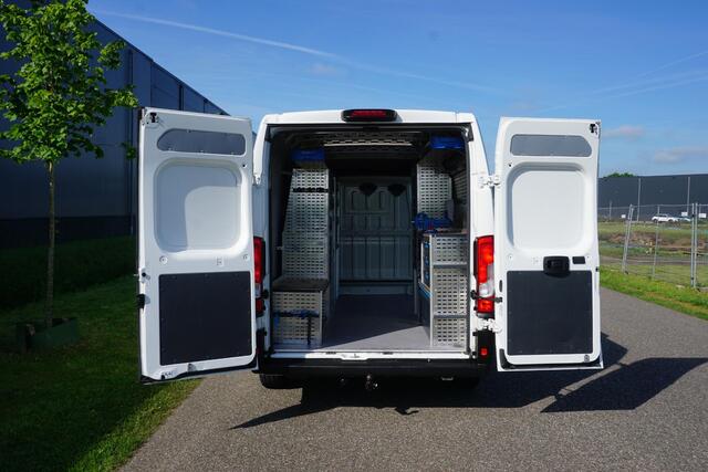 Peugeot BOXER 335 2.2 BlueHDi 165 L3H2 Premium Mobiele Werkplaats |Sortimo inrichting |Wandstroom |2 stoelen |2 airbags |Camera |Standkachel |Verwarmde stoelen |EURO6D |165 pk |1e eigenaar